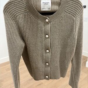 Abercrombie & Fitch Women's Olive Cardigan